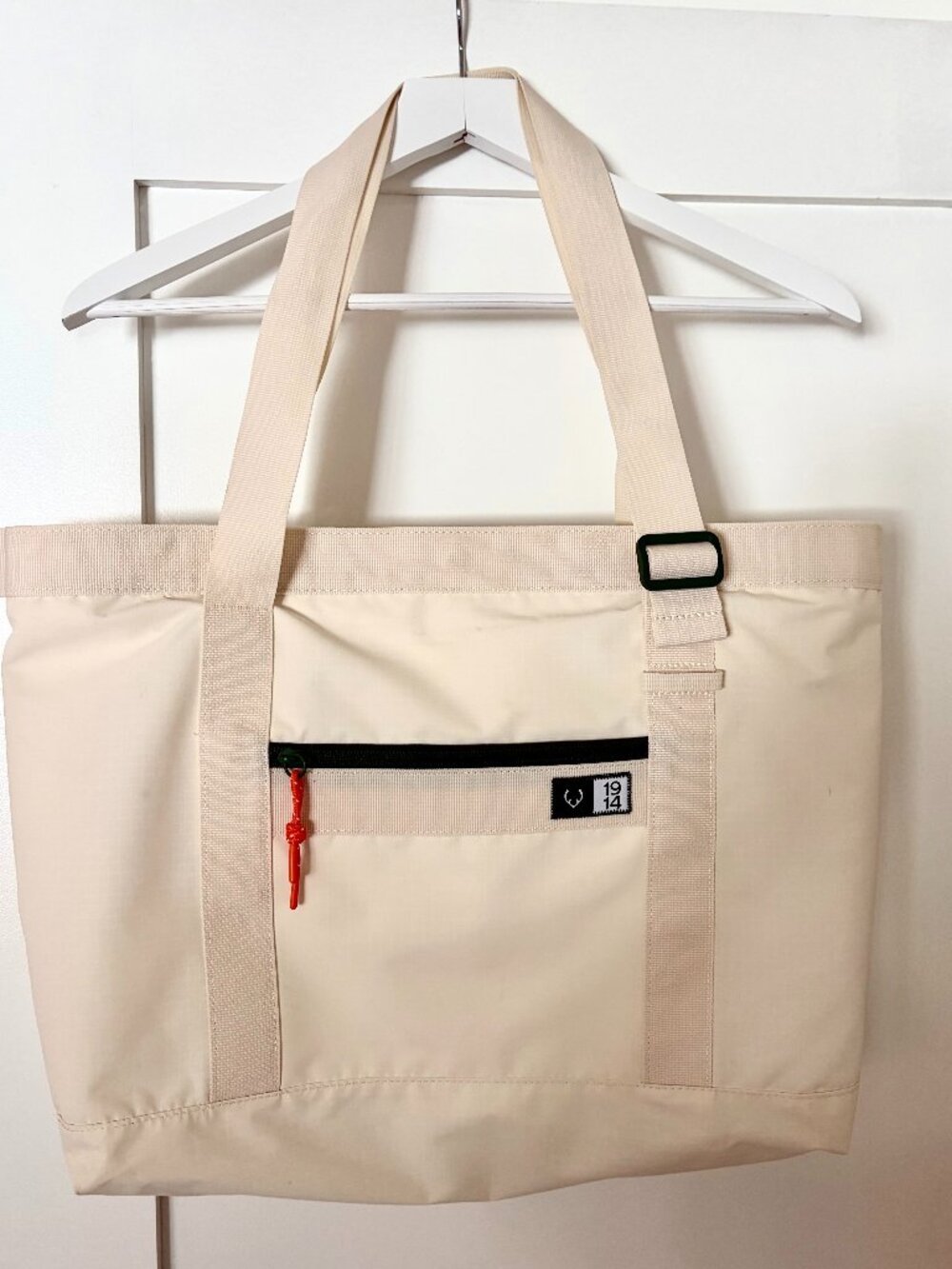 ANTLER Essential Tote Bag in Excellent Condition - White/Cream